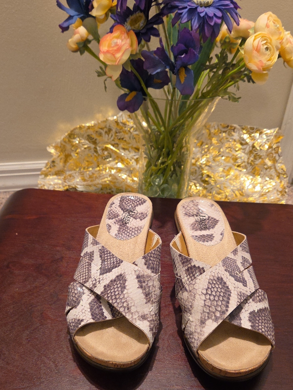 Bass Brand Wedge Slide Sandals in Neutral Snake Print Size 6.5 M Comfy